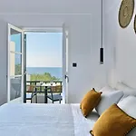 Ξενοδοχείο με διαμερίσματα Five Senses 4*